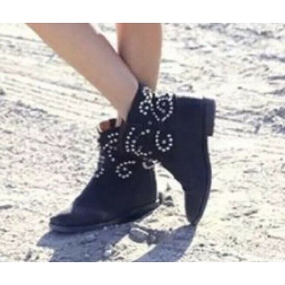 ahnu women's montara hiking boot